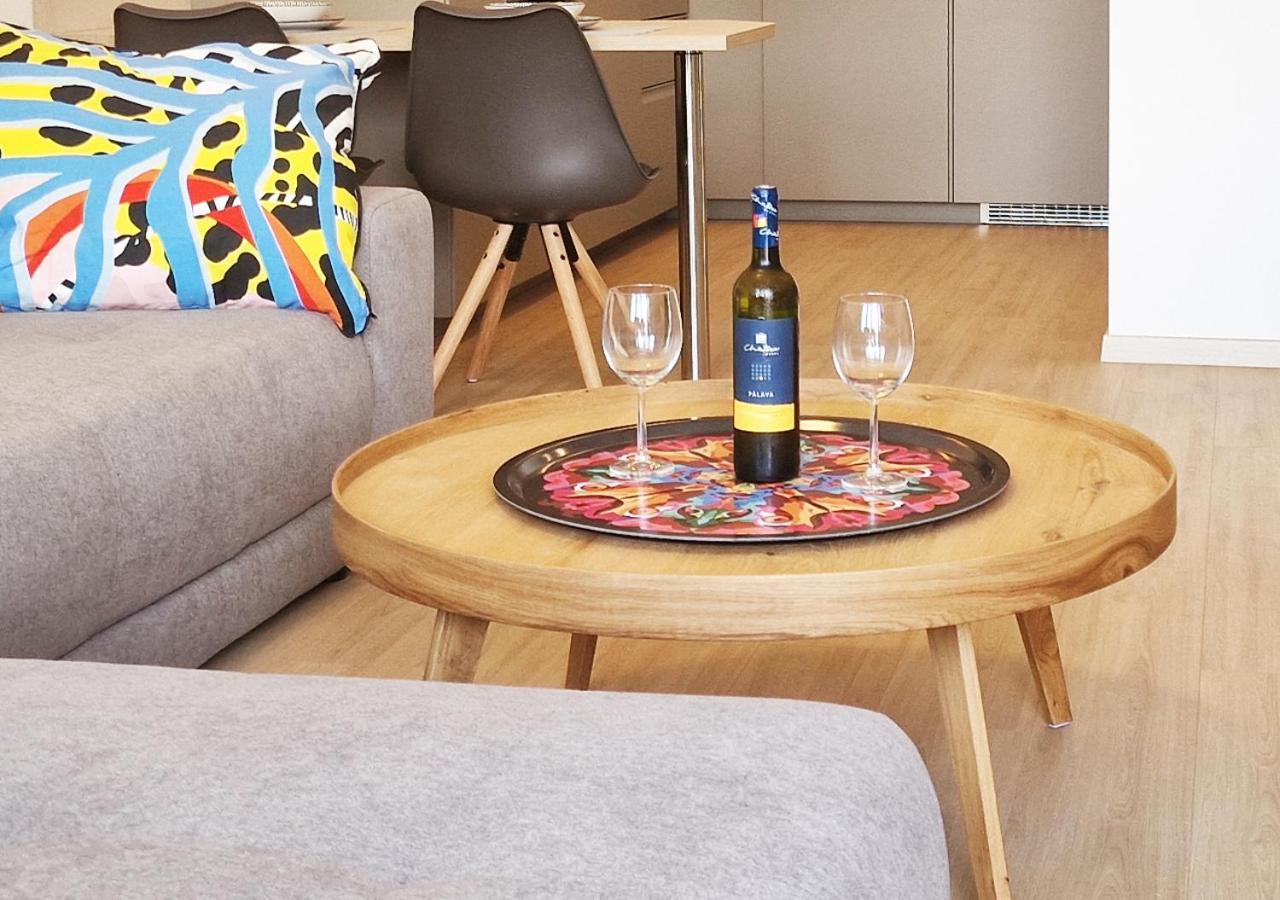 New Cozy 2 Room Pink Apartment Bratislava 058 エクステリア 写真